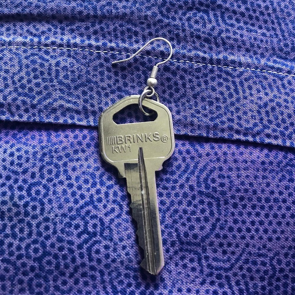 Single key drop earring